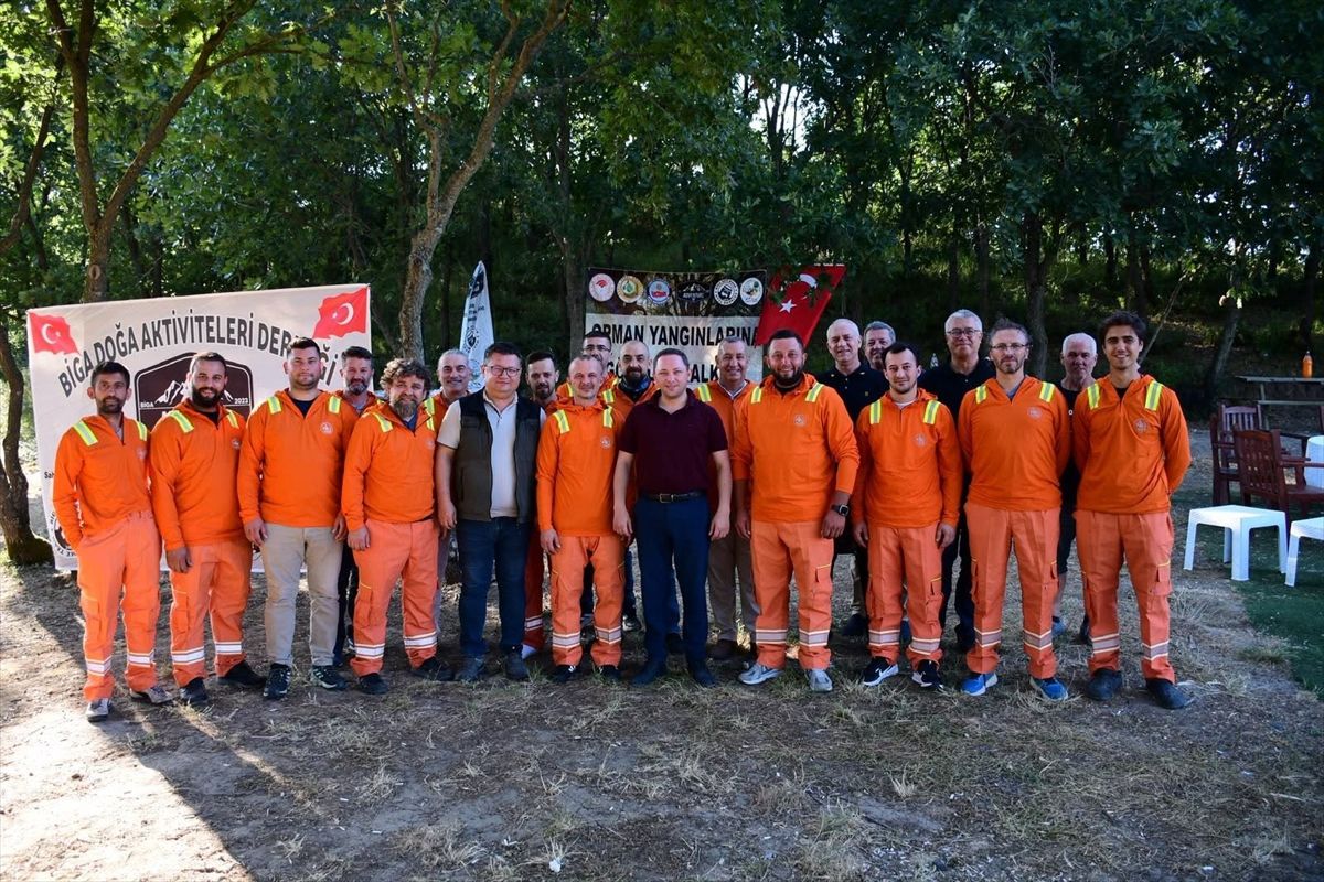 Gönüllülere Kıyafet Teslimi