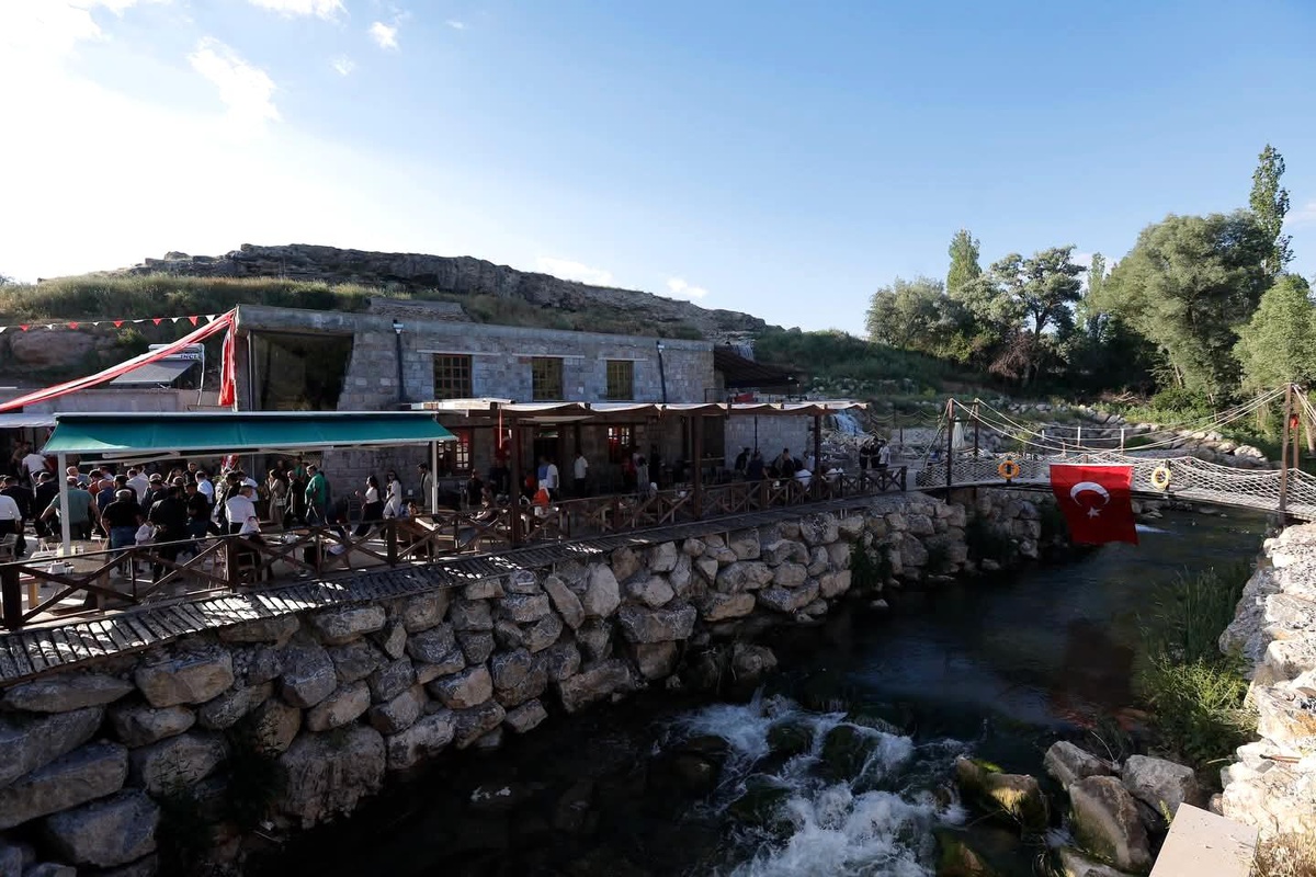 Bünyan\'da tarih ve lezzetin buluştuğu nokta \'Değirmen Restoran\' açıldı