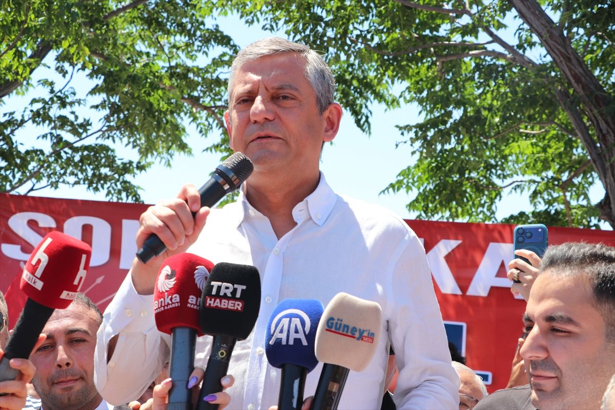 Özgür Özel Gaziantep\'te Esnaf ve Vatandaşlarla Buluştu