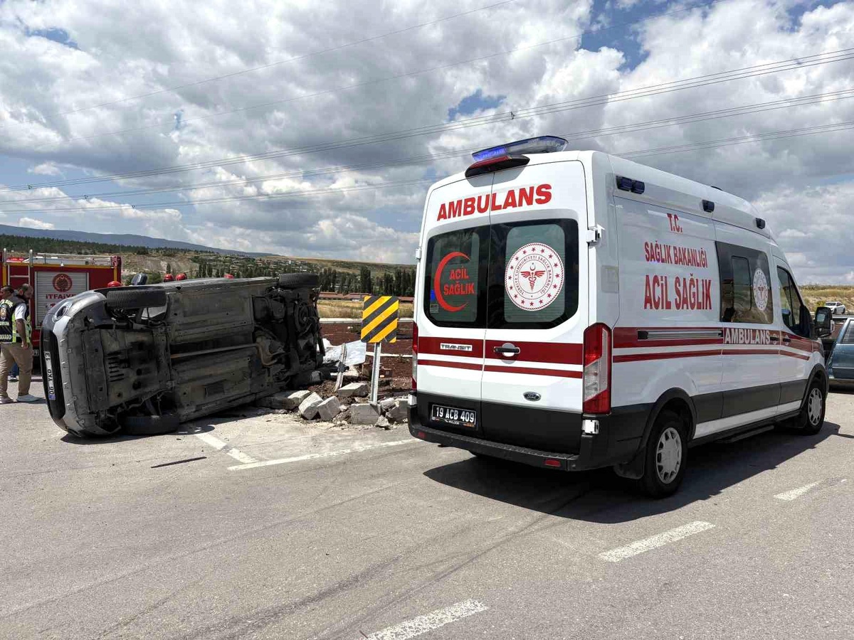 Çorum\'da Trafik Kazası: 5 Yaralı