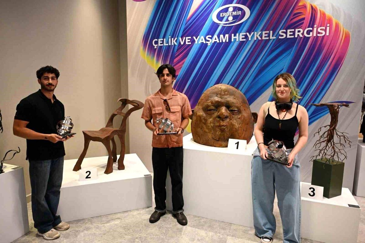 Anadolu Üniversitesi\'nin Heykel Başarısı
