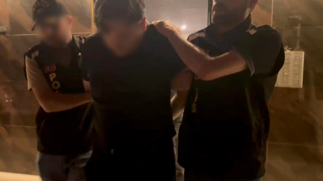 Uluslararası uyuşturucu kaçakçısının yerini MİT tespit etti, polis yakaladı