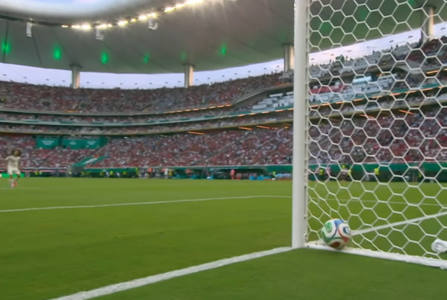 Muslera'dan yıkım gibi hata! Ülkesi Dünya Kupası'ndan elendi, herkes aynı yorumu yaptı