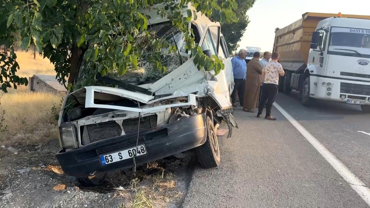 Şanlıurfa\'da Zincirleme Kaza: 4 Yaralı