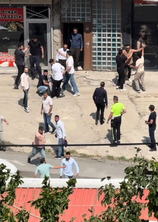 Şemdinli'de 2 kişinin yaralandığı silahlı-sopalı kavga kamerada