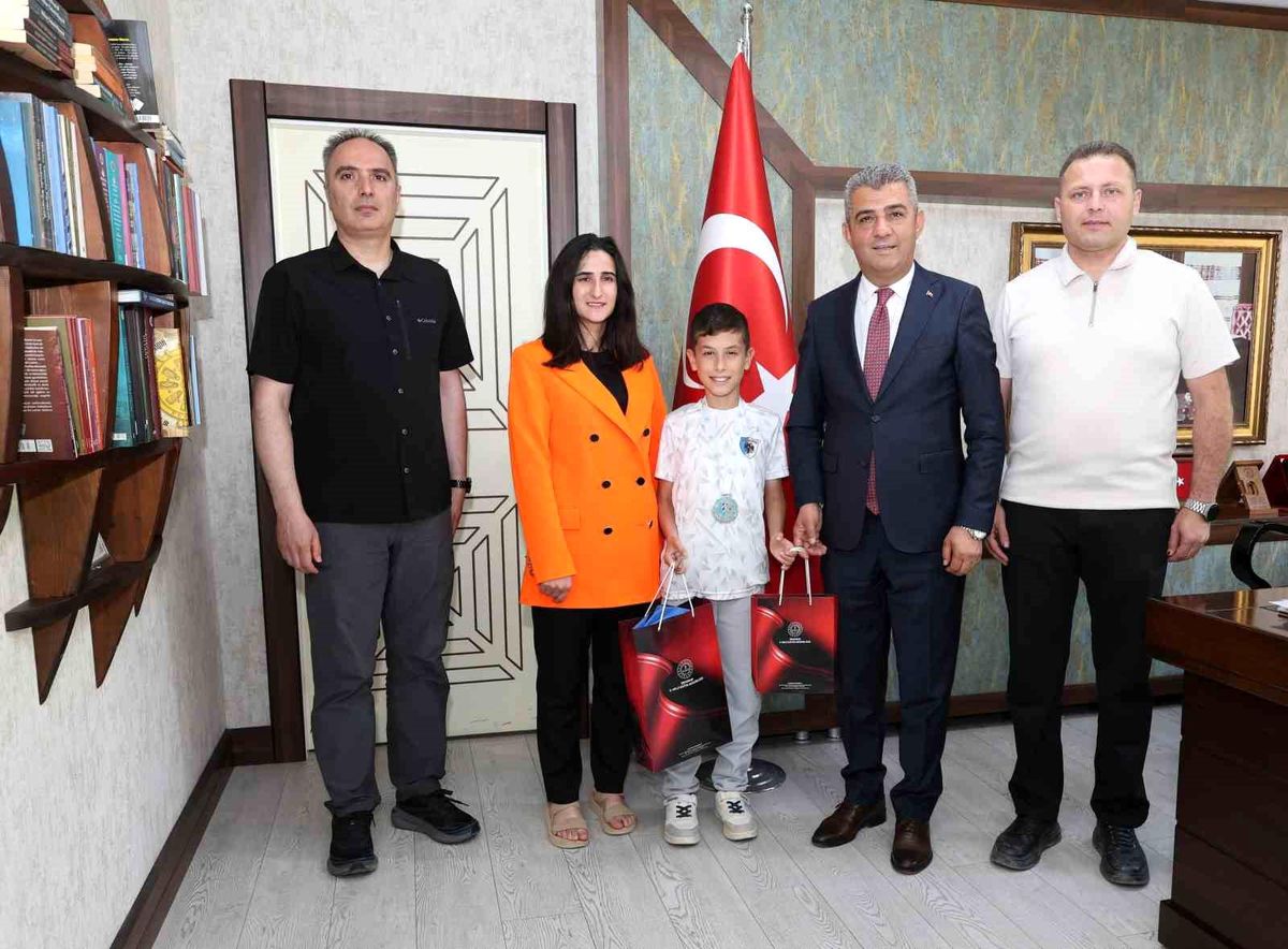 Erzurumlu Semih Ataş, Türkiye İkincisi Oldu