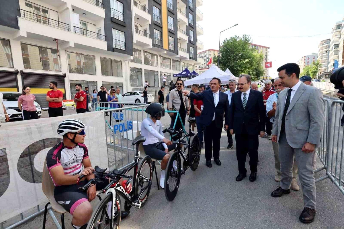 Siirt\'te Türkiye Yol Bisikleti Şampiyonası heyecanı başladı