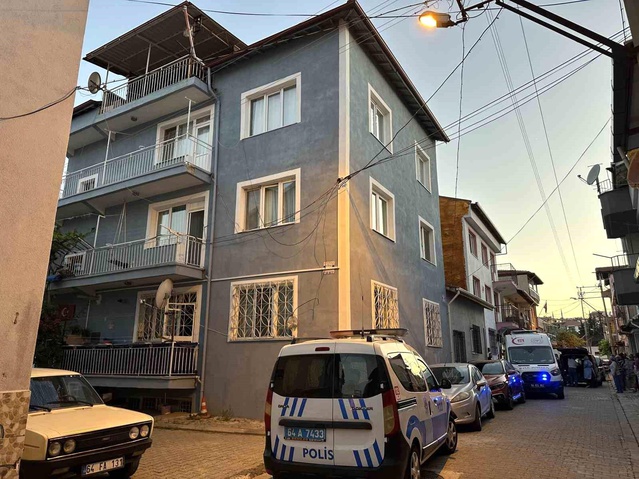 Uşak’ta Balkonundan Düşen Kadın Hayatını Kaybetti