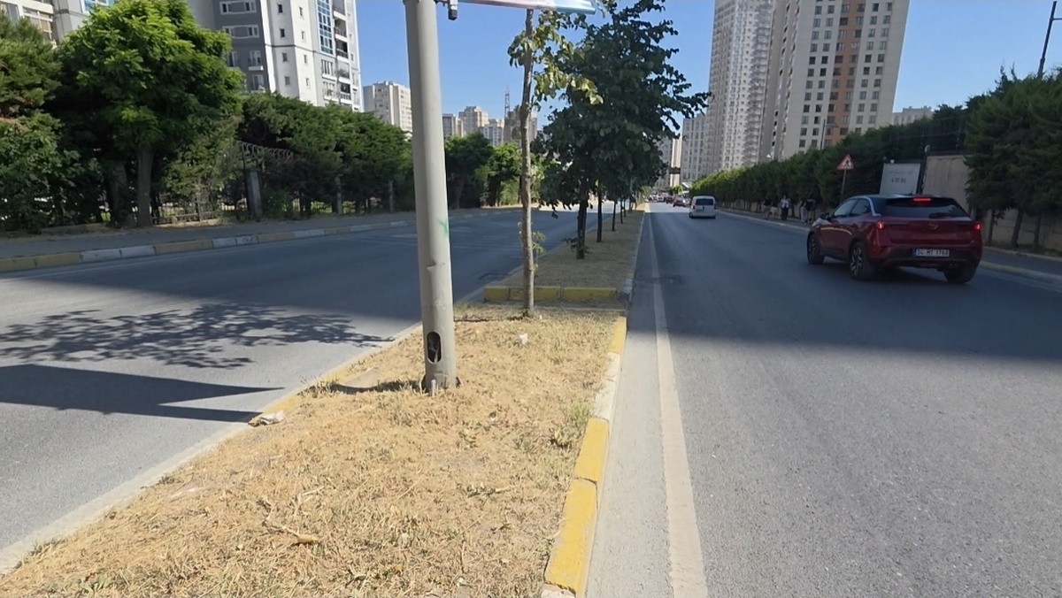Avcılar\'da Motosiklet Kazası: 1 Ölü, 3 Yaralı