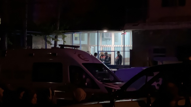 Camide Bıçaklı Kavga: 2 Ölü
