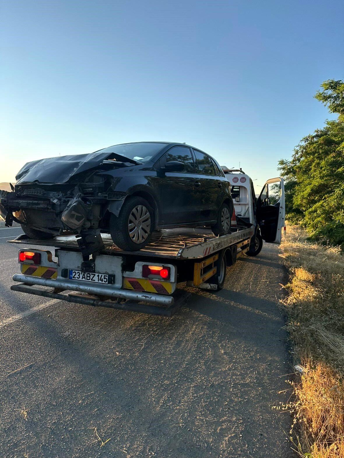 Elazığ\'da Şarampole Uçan Araçta 1 Yaralı
