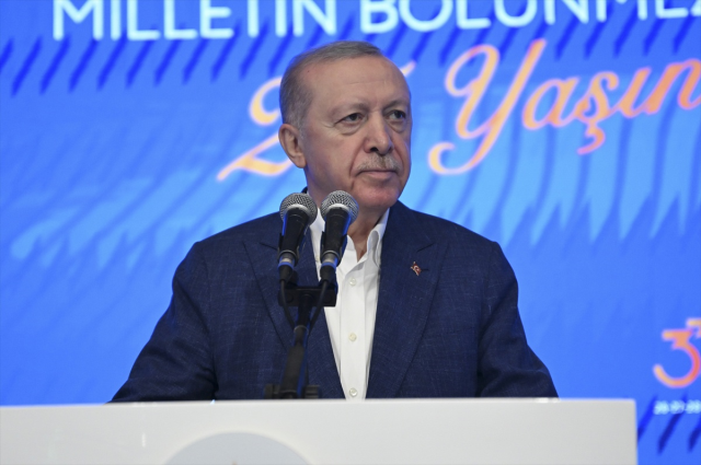 Erdoğan'dan AK Parti teşkilatına uyarı: Yorulan varsa kenara gelsin, boşa harcayacak zamanımız yok