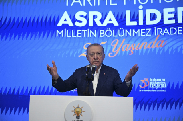 Erdoğan'dan AK Parti teşkilatına uyarı: Yorulan varsa kenara gelsin, boşa harcayacak zamanımız yok