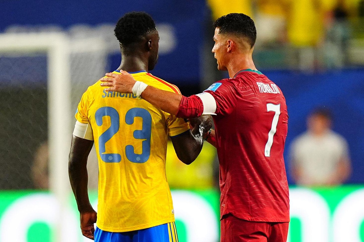 Galatasaraylı Davinson Sanchez\'e büyük övgü: Ronaldo\'yu futboldan soğuttu