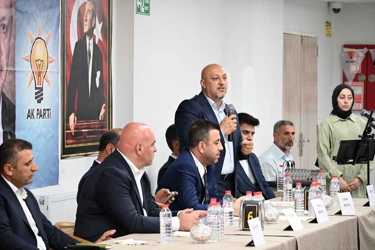 Hizan\'da AK Parti Toplantısı