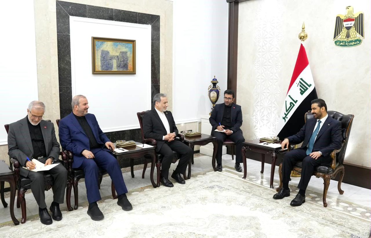 Arakçi, Bağdat\'ta Irak Başbakanı ile Görüştü