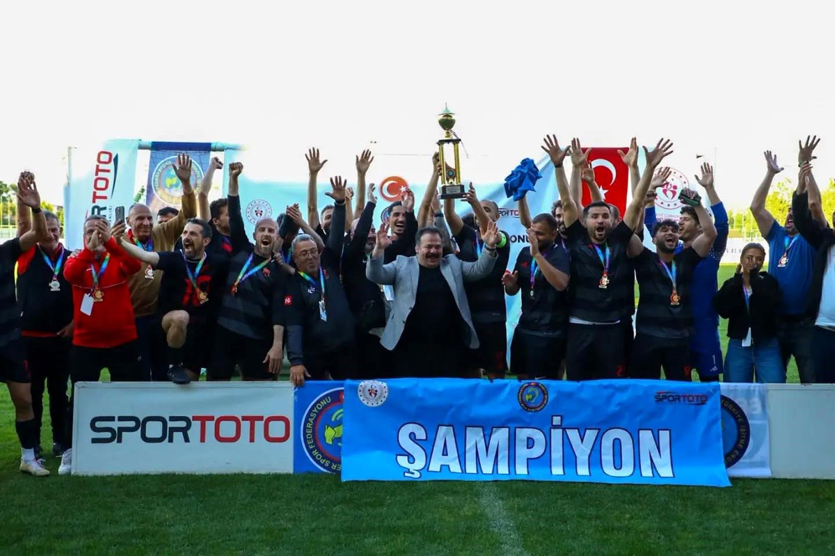 İstanbul Sessizler Spor Kulübü şampiyon oldu