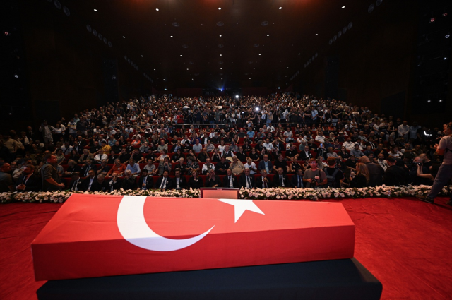 Kadir İnanır'ı anma töreninde