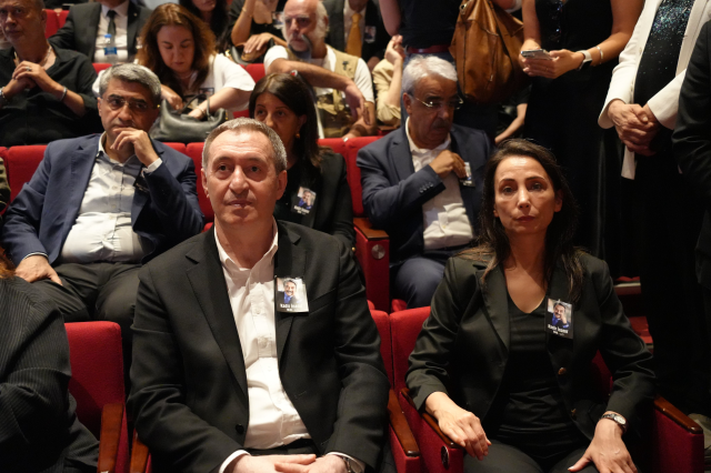 Kadir İnanır'ın cenazesi siyaset dünyasını bir araya getirdi