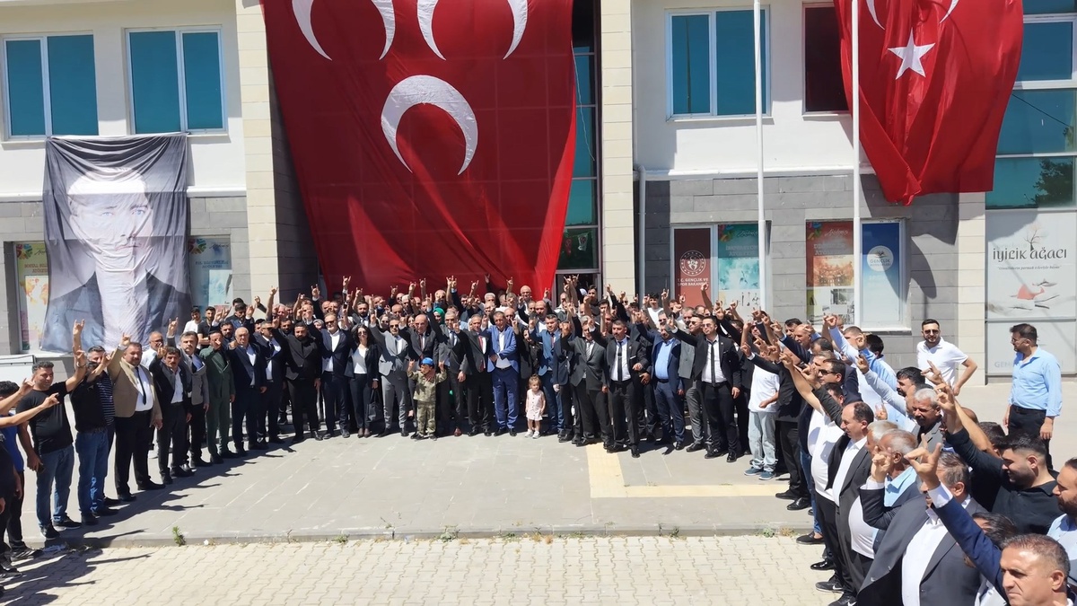 MHP\'li Işıkver\'den İYİ Parti\'ye Sert Tepki