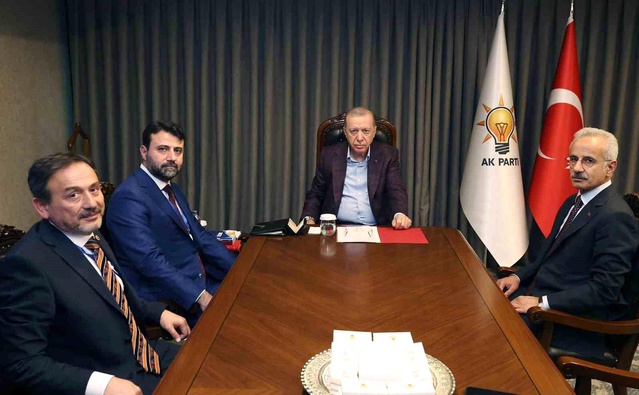 AK Parti heyeti Cumhurbaşkanı Erdoğan’la Sapanca’da buluştu