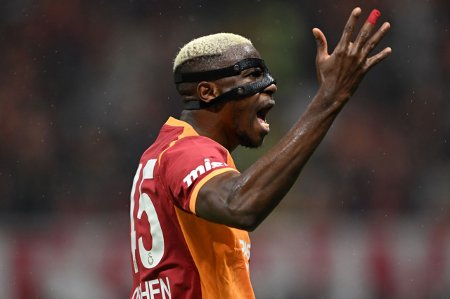 Osimhen'in İngiliz devine transferi iptal