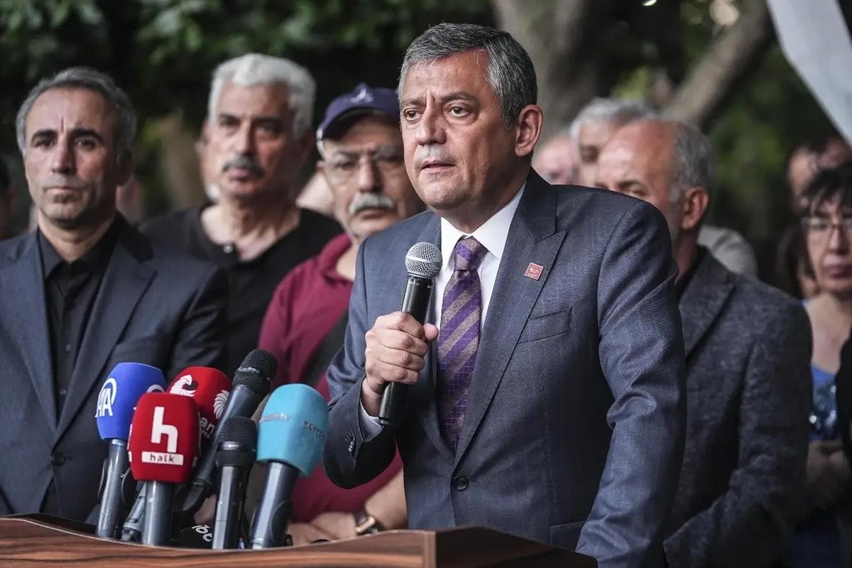 Özel\'e soruldu: CHP\'li 86 vekil Anadolu Birliği Partisi\'ne mi geçecek?
