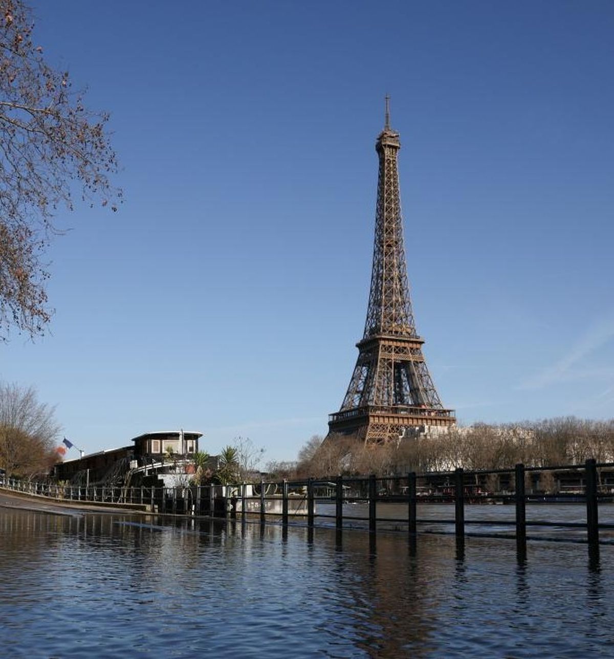Paris\'te Aşırı Sıcaklar 109 Can Aldı