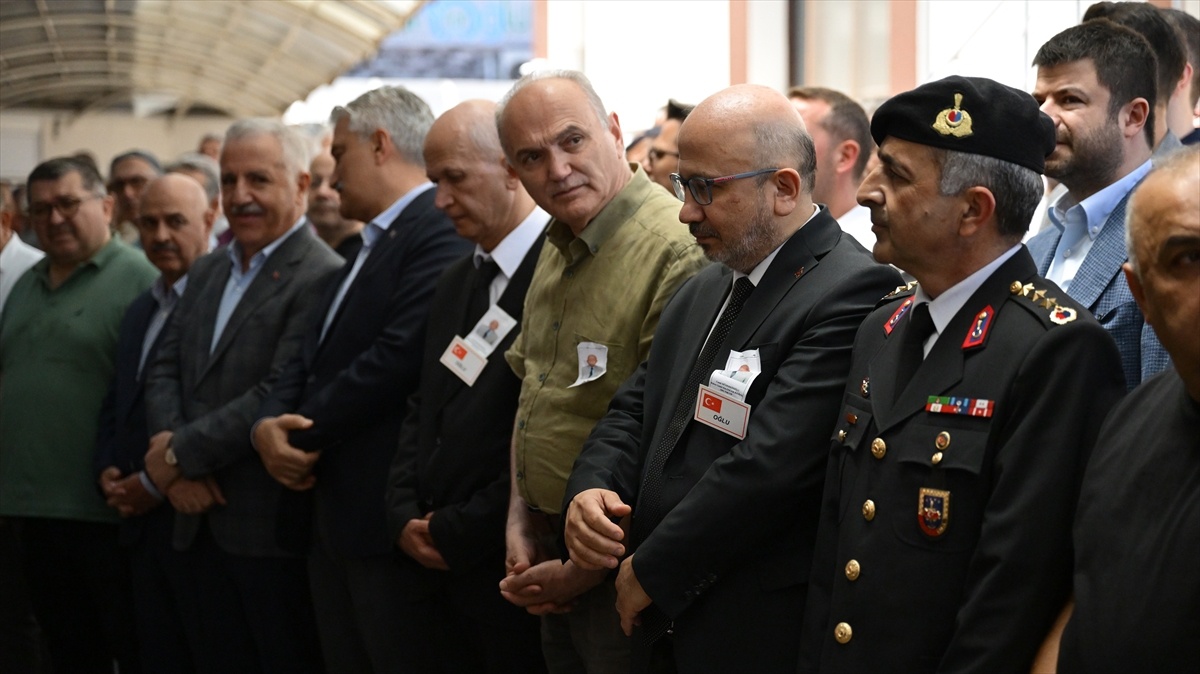 Cemil Müderrisoğlu\'nun Cenaze Töreni