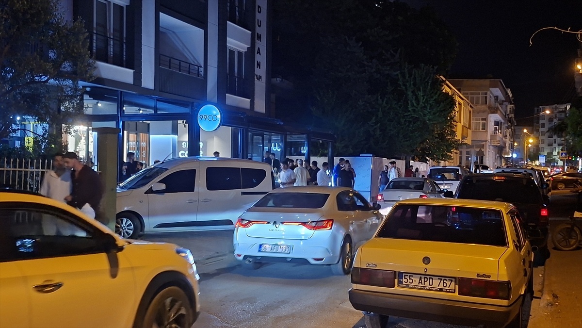 Bafra\'da Silahlı Saldırı: Genç Yaralandı