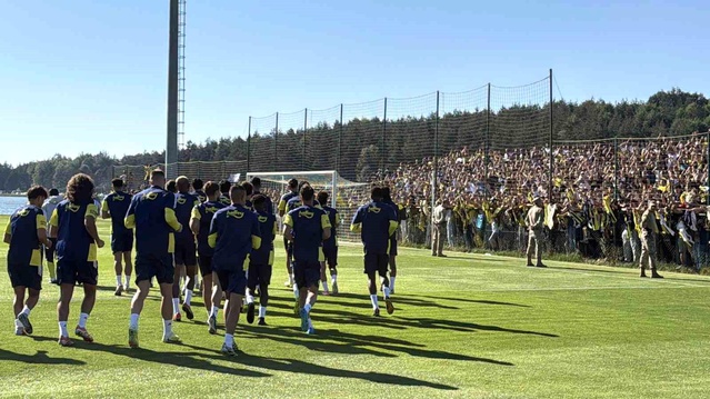 Fenerbahçe’ye 20 Bin Taraftarla Antrenman