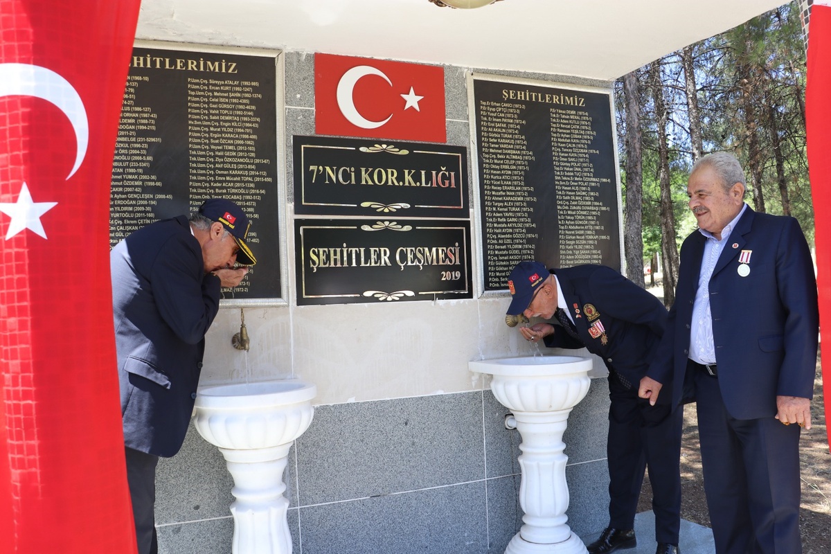 Türk Kara Kuvvetleri\'nin 2235. yılı Diyarbakır\'da kutlandı