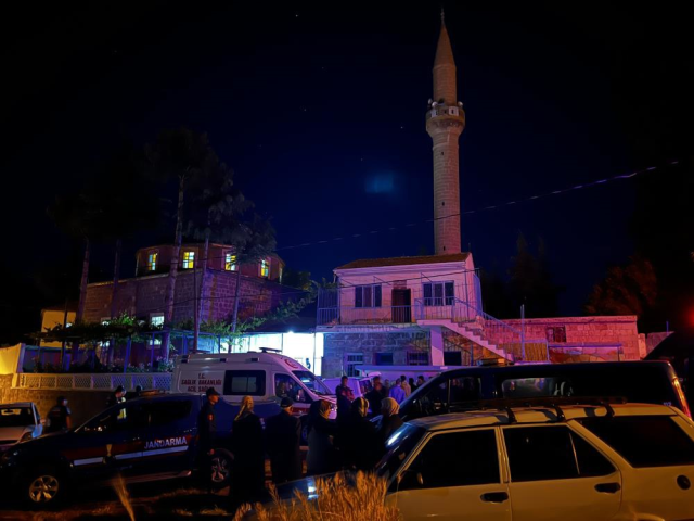Yatsı namazı öncesi cami cemaatine bıçaklı saldırı! 2 kişi hayatını kaybetti