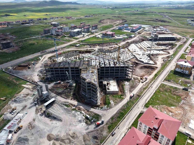 Kars’ta 500 Yataklı Hastane İnşaatı Devam Ediyor