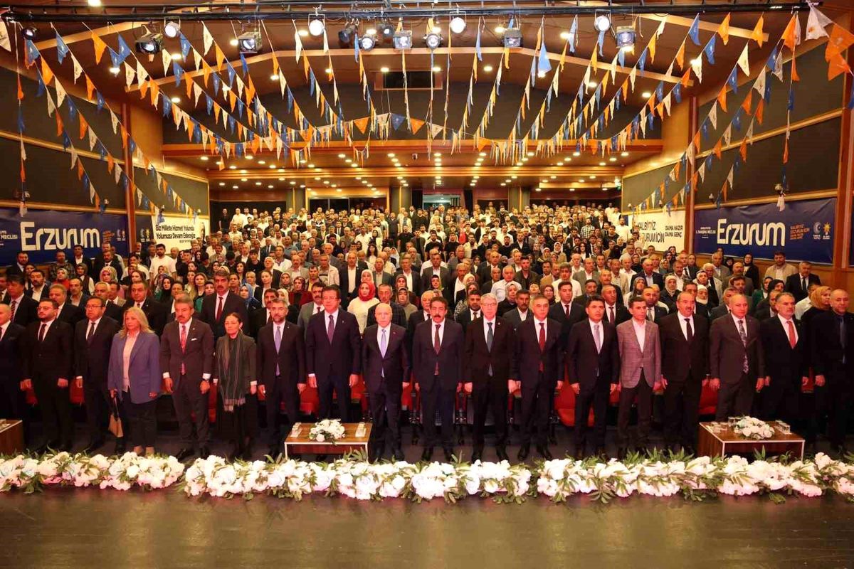 AK Parti Erzurum\'da geniş katılımlı danışma toplantısı