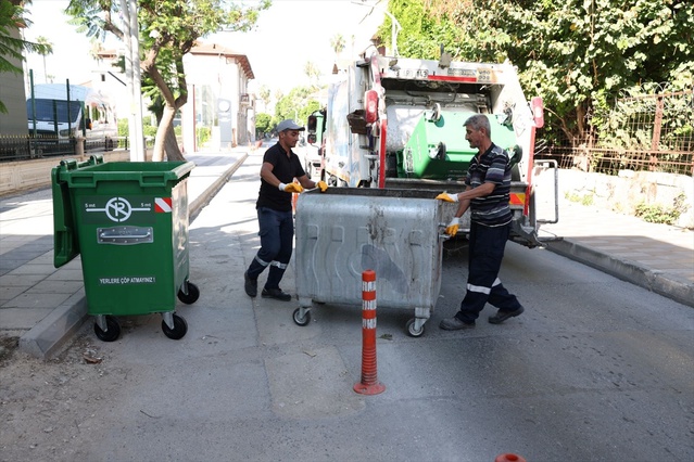 Mersin’de Yeni Çöp Konteynerleri