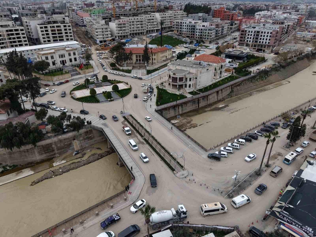 Antakya\'da Ata Köprüsü 1 Temmuz\'da yıkılıyor
