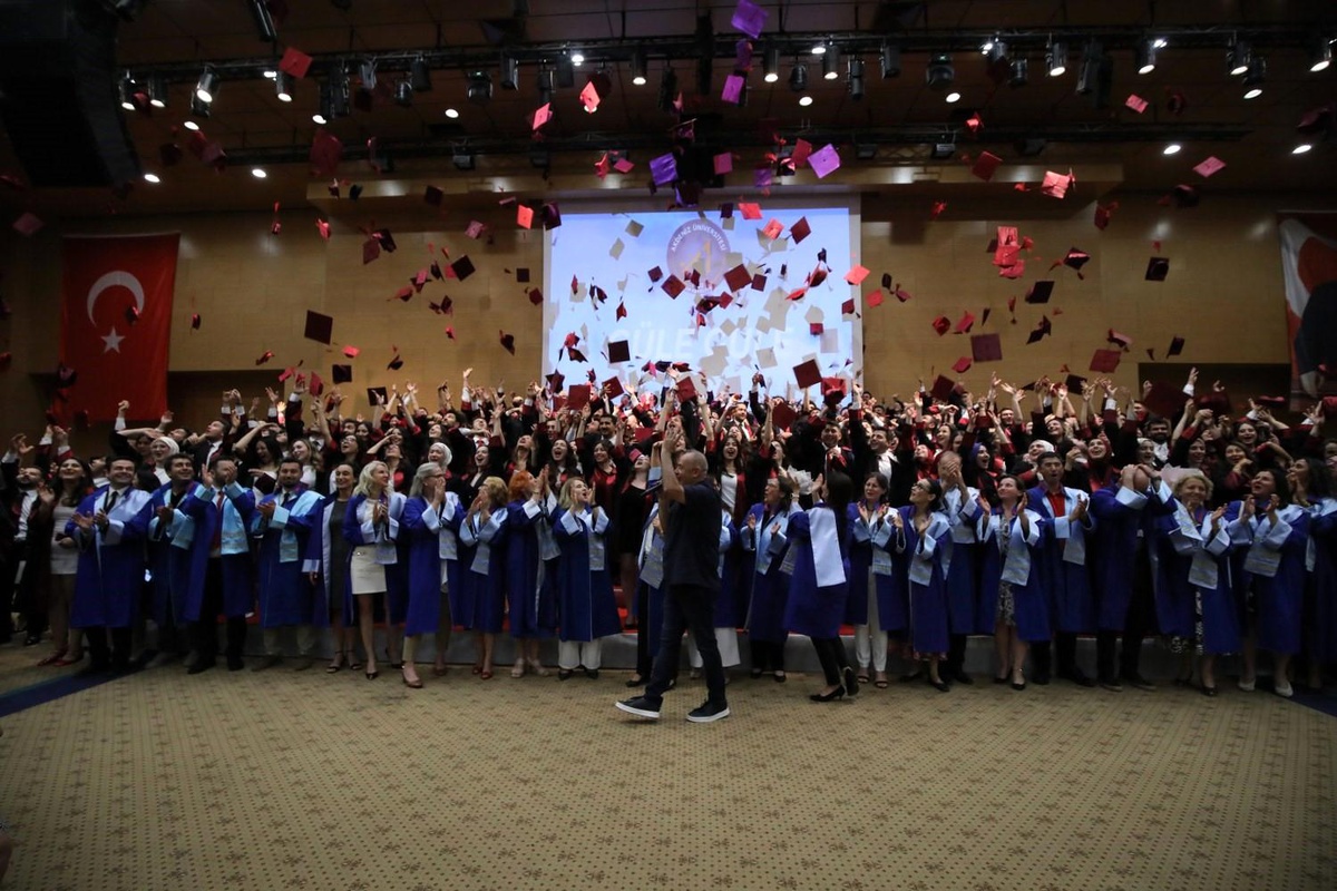 Akdeniz Üniversitesi\'nde 238 yeni hekim mezun oldu