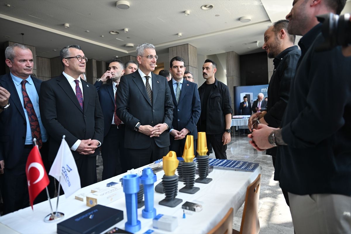 Sağlık Bakanı: Yapay zeka destekli yerli kapsül endoskopi çalışmaları sürüyor