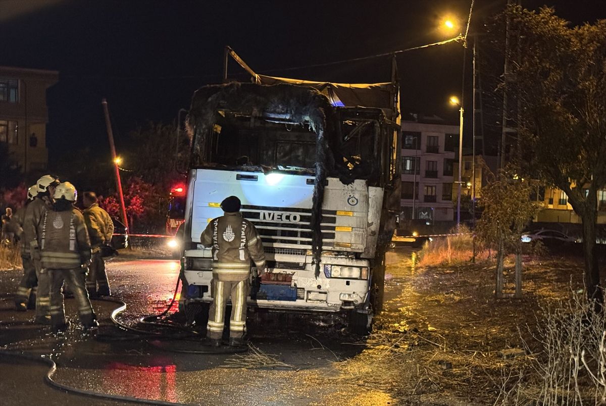 Büyükçekmece\'de Tır Yangını