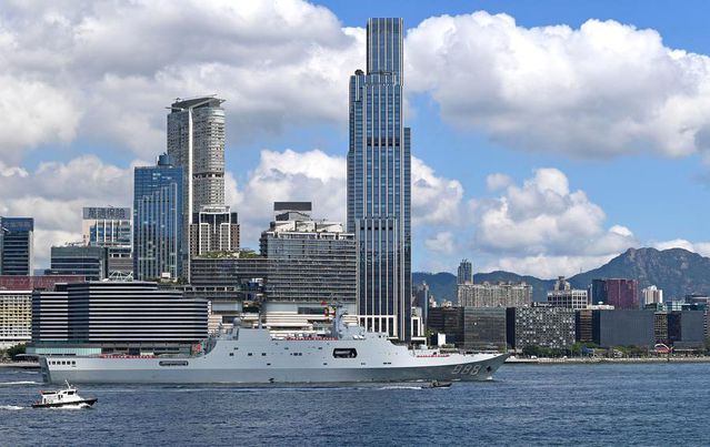 Çin Donanması Hong Kong’u Ziyaret Edecek