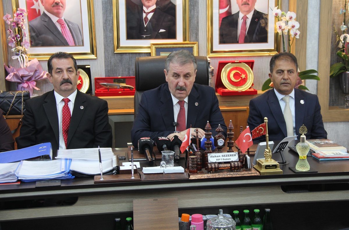 Destici: İstanbul Barosu sapkınlığa sahip çıktı