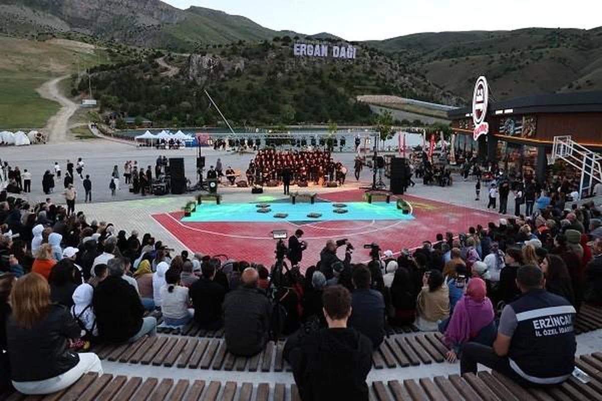 Erzincan\'da Muharrem Ayı Etkinliği: Kardeşlik Korosu\'ndan Birlik Mesajı
