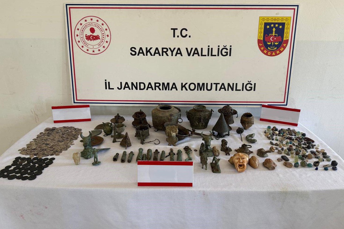 Evini kaçak müzeye dönüştüren şahıs yakalandı
