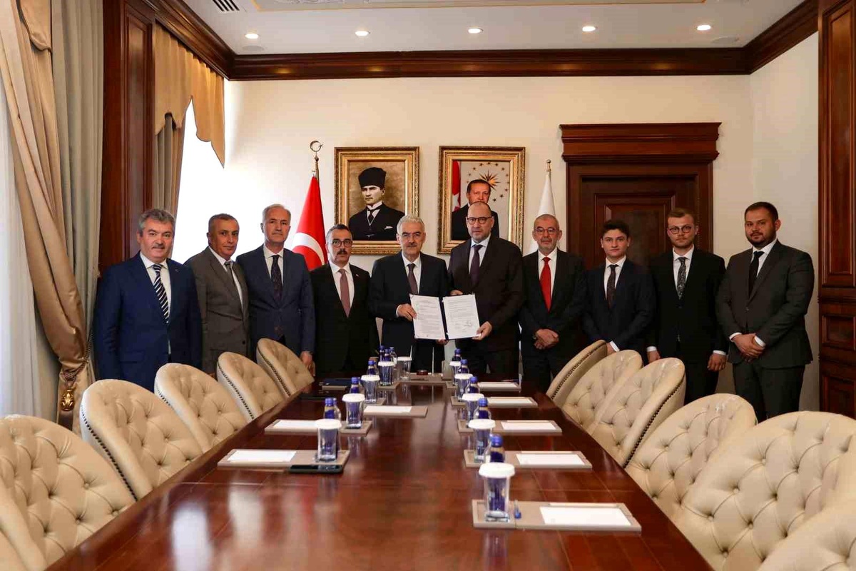 İnegöl\'e iki yeni anaokulu için imzalar atıldı