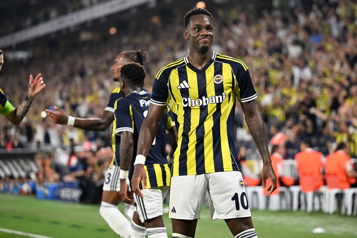 Jhon Duran, Galatasaray\'a transfer oluyor