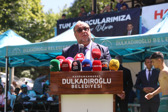 Kahramanmaraş'ta 454 pehlivan er meydanında mücadele etti