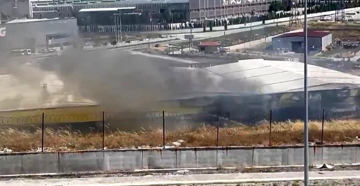 Kütahya\'da Çömlek Fabrikasında Yangın