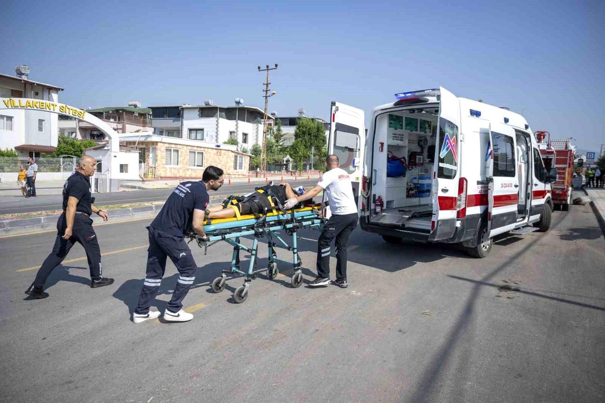 Mersin\'de gerçeğini aratmayan trafik kazası tatbikatı