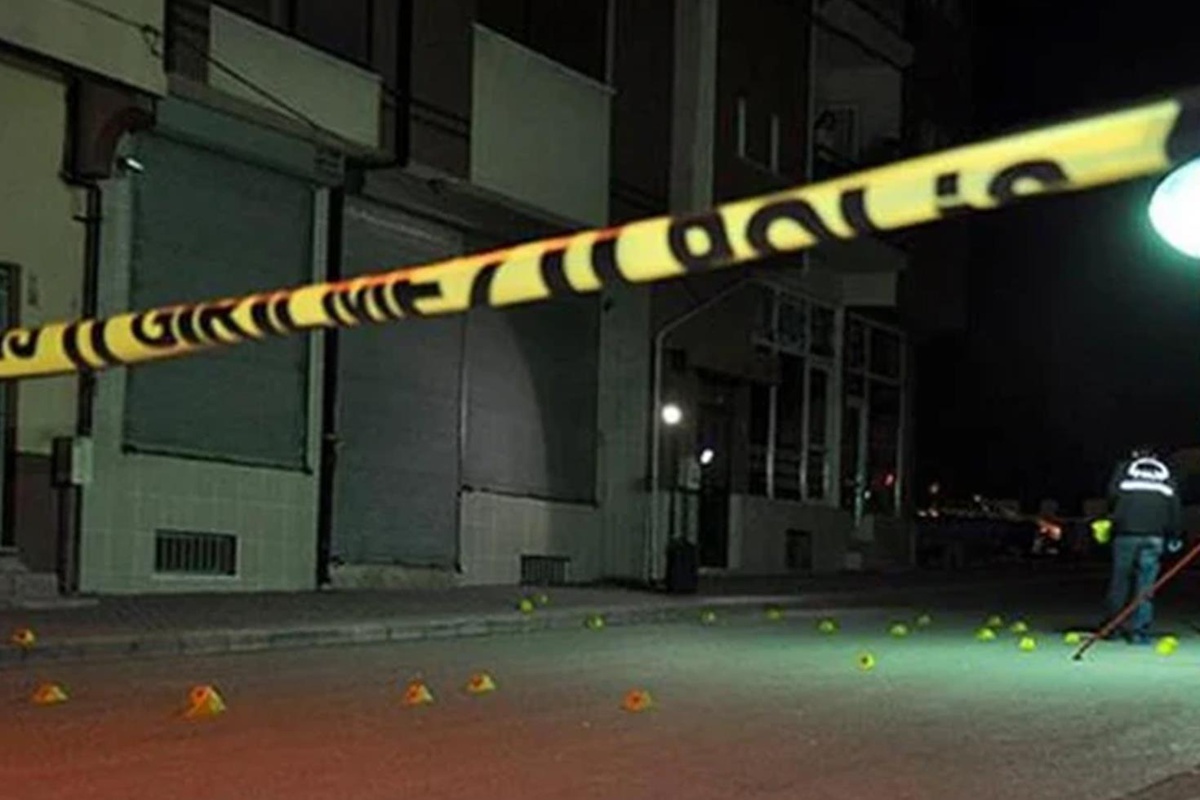 Pendik\'te akrabalar arasında silahlı kavga: 12 yaralı